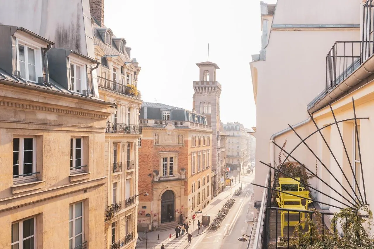 Hotel Le Petit Paris