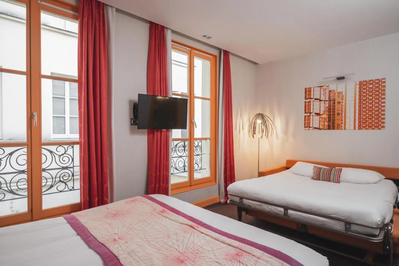 Hotel Le Petit París